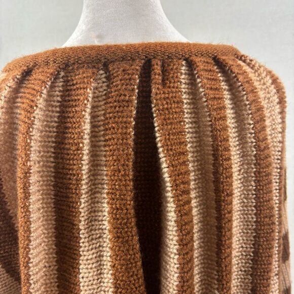Ladies Unique‎ Vintage Pleat Front Striped Dolman Sleeve Sweater Size Medium - Picture 10 of 10